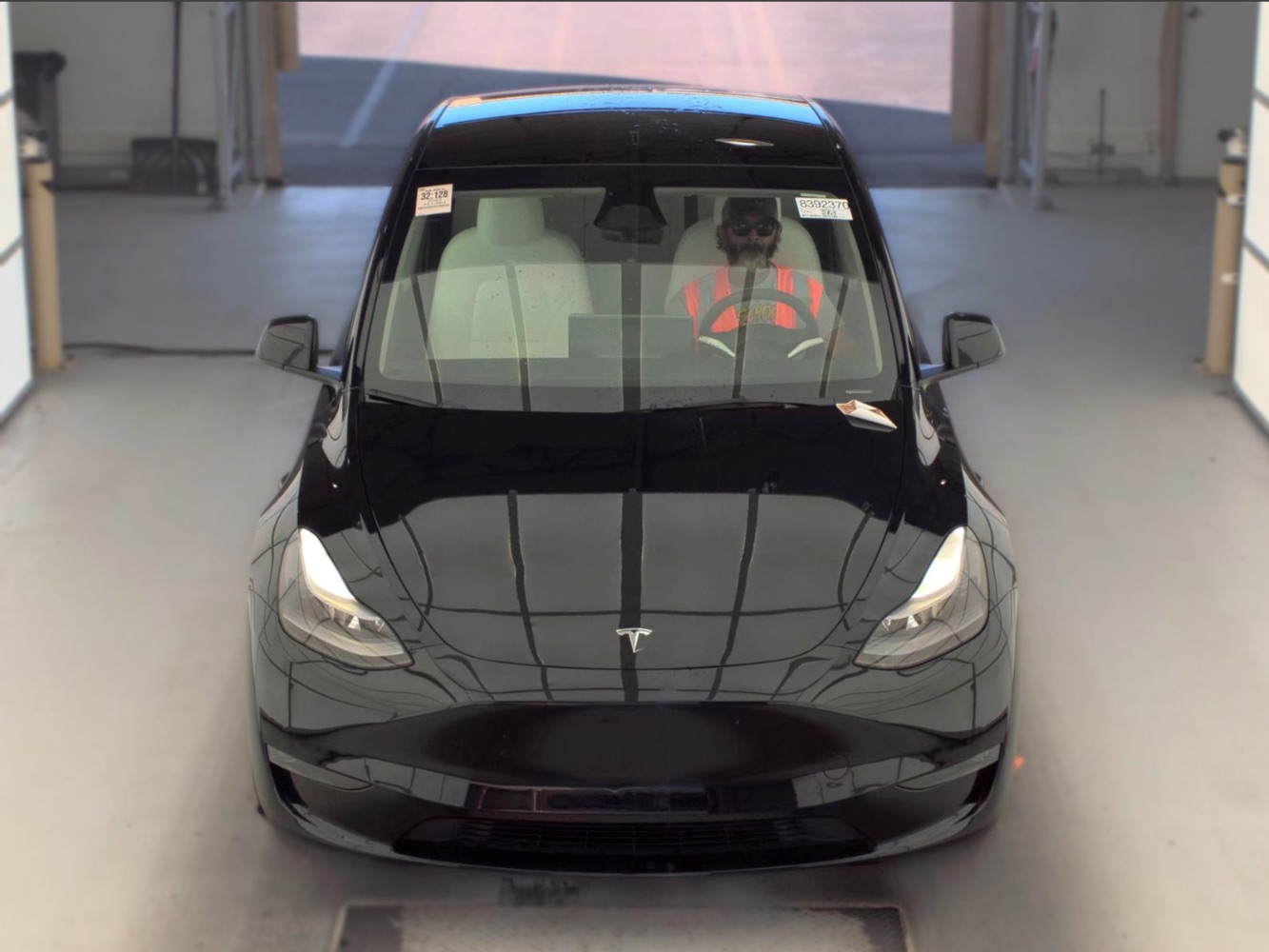 tesla model y 2023 7SAYGDEF1PF811534 image tesla model y 2023 7SAYGDEF1PF811534 image